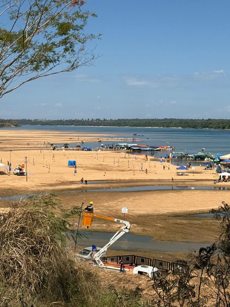 Iluminação em praia — Imperatriz